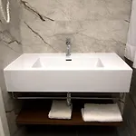 Giuliani Guest house