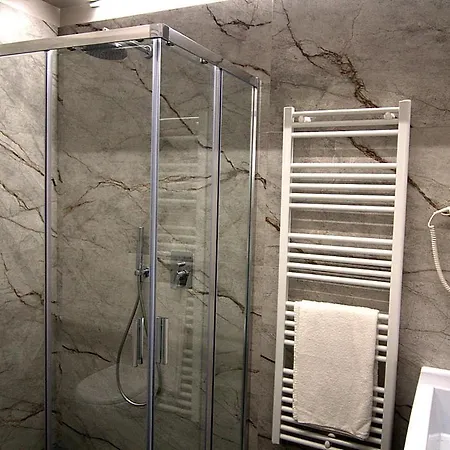 Giuliani 게스트하우스